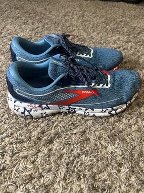 Brooks Trace 2 Men’sBlue Sneakers with Red Accent and Star-Print Sole Size 14